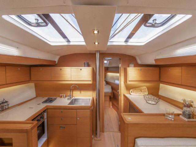 Book yachts online - sailboat - Sun Odyssey 389 - 39 North - rent