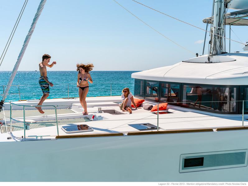 Book yachts online - catamaran - Lagoon 52 - Ace of Diamonds (A/C - Generator - Refit 2021) - rent