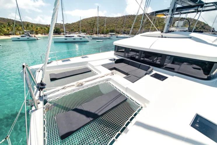 Book yachts online - catamaran - Lagoon 52 - 6 Cabin - Queen of Hearts (A/C - Generator - Refit 2022) - rent