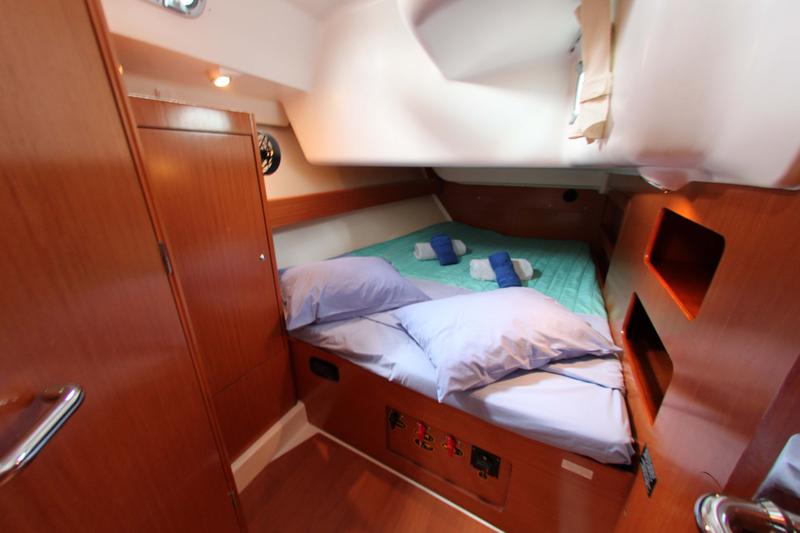 Book yachts online - sailboat - Cyclades 50.5 - Joker (A/C - Generator - Refit 2021) - rent
