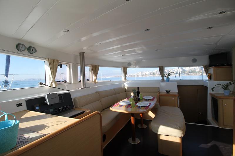 Book yachts online - catamaran - Lagoon 420 - Vegas  - (A/C - Generator - Refit 2021) - rent