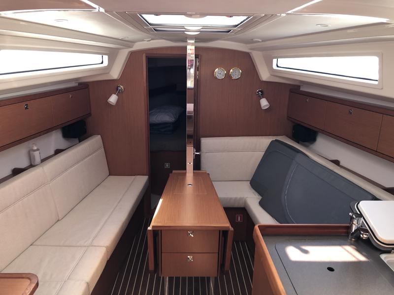 Book yachts online - sailboat - Bavaria Cruiser 34 - S/Y Althea - rent