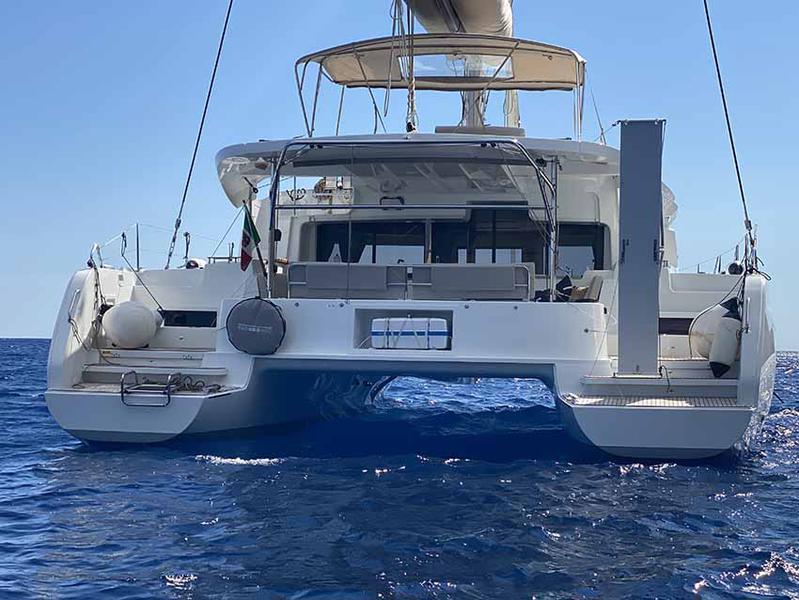 Book yachts online - catamaran - Lagoon 46 - Franci - rent