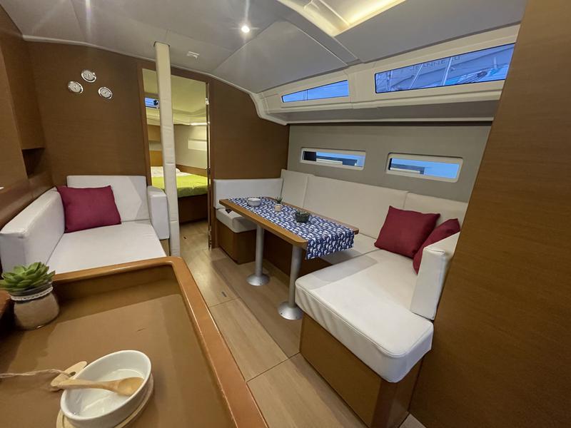 Book yachts online - sailboat - Sun Odyssey 410 - Ariel - rent