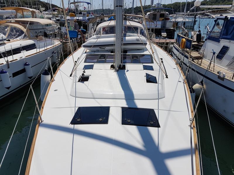 Book yachts online - sailboat - Dufour 512 Grand Large - HERA X - rent