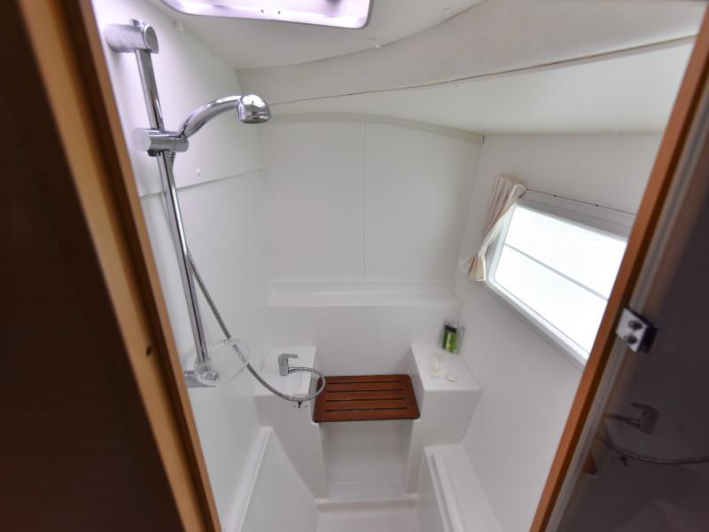 Book yachts online - catamaran - Lagoon 380 - Magikal - rent