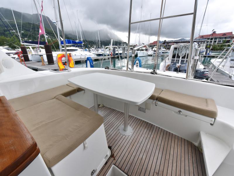 Book yachts online - catamaran - Lagoon 380 - Magikal - rent
