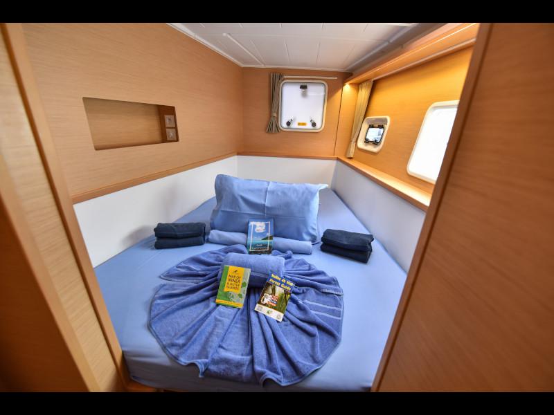 Book yachts online - catamaran - Lagoon 400 - Emilio - rent