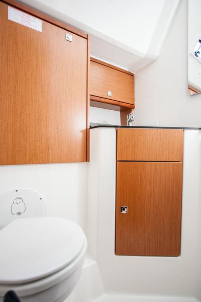 Book yachts online - sailboat - Bavaria Cruiser 46 - Easy Point - rent