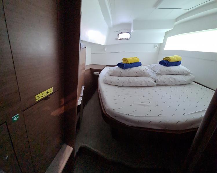 Book yachts online - catamaran - Lagoon 40 - SAILING POINT - rent