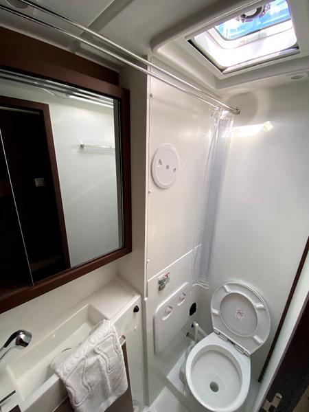 Book yachts online - catamaran - Lagoon 40 - HEROINA - rent
