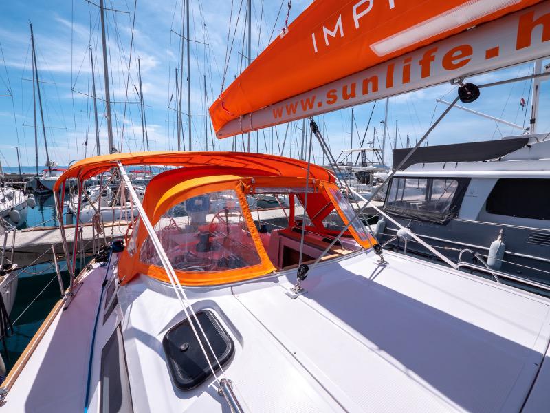 Book yachts online - sailboat - Elan 40.1 Impression - FUNKY  - rent