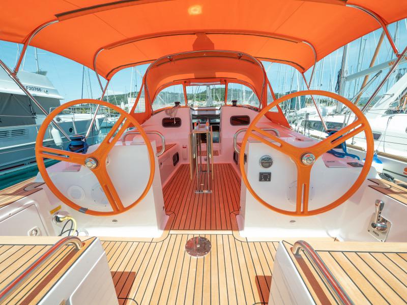 Book yachts online - sailboat - Elan 40.1 Impression - FUNKY  - rent