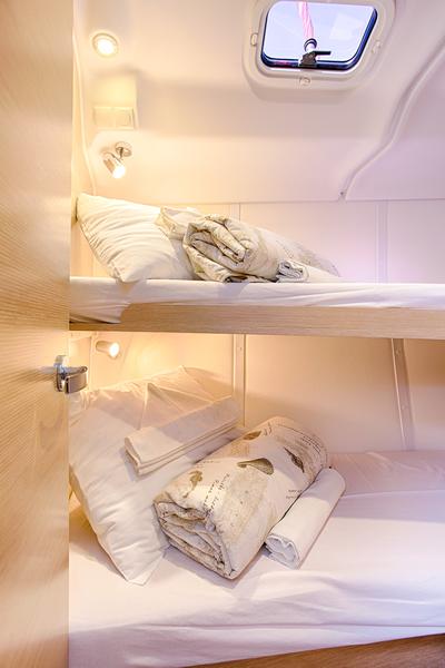 Book yachts online - sailboat - Elan 45 Impression - LION  - rent