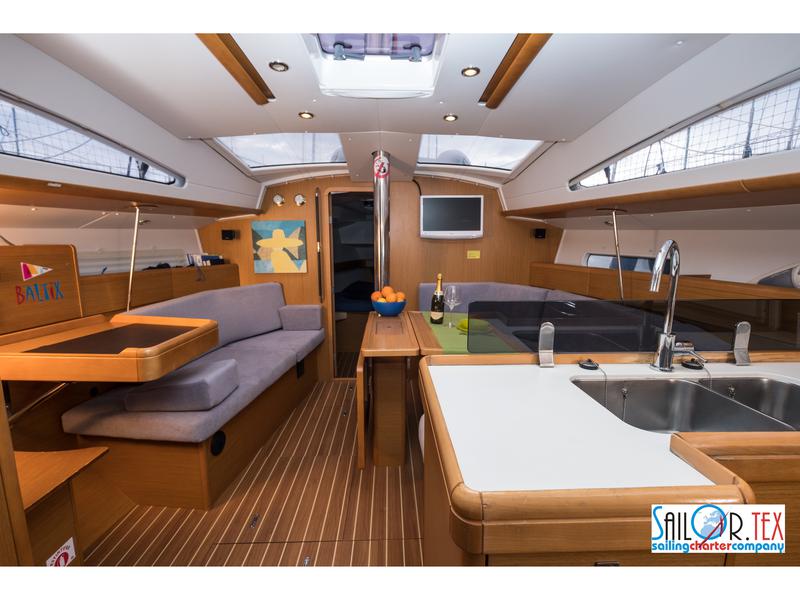 Book yachts online - sailboat - Sun Odyssey 42 DS - BALTIX - rent