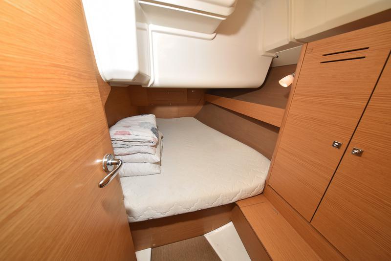 Book yachts online - sailboat - Dufour 382 - Sunset - rent