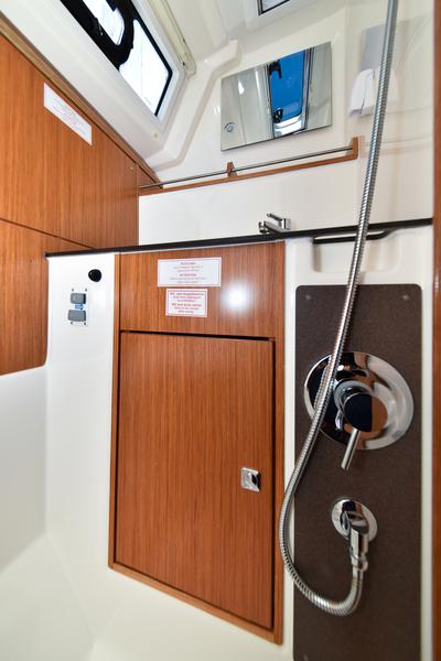 Book yachts online - sailboat - Bavaria 37 - Viviana - rent