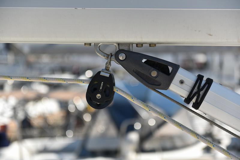Book yachts online - sailboat - Bavaria 37 - Viviana - rent