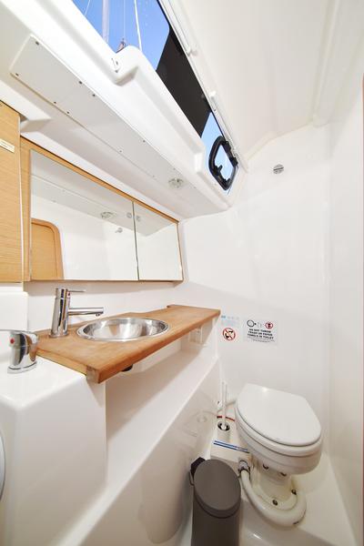 Book yachts online - sailboat - Dufour 412 - Eurus - rent