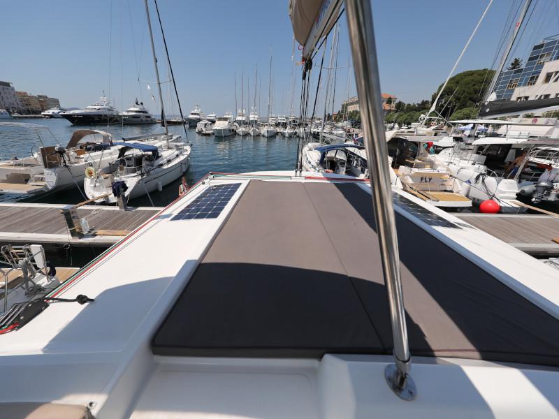 Book yachts online - catamaran - Bali 4.0.. - SO FAR SO GOOD - rent
