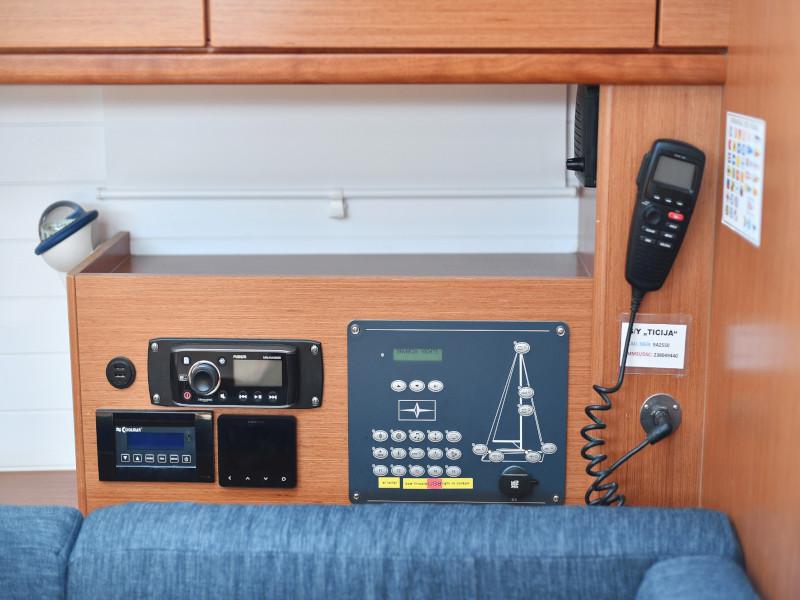 Book yachts online - sailboat - Bavaria Cruiser 46 - TICIJA - rent