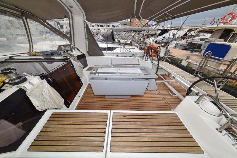 Book yachts online - sailboat - Oceanis 41 - Hope  - rent