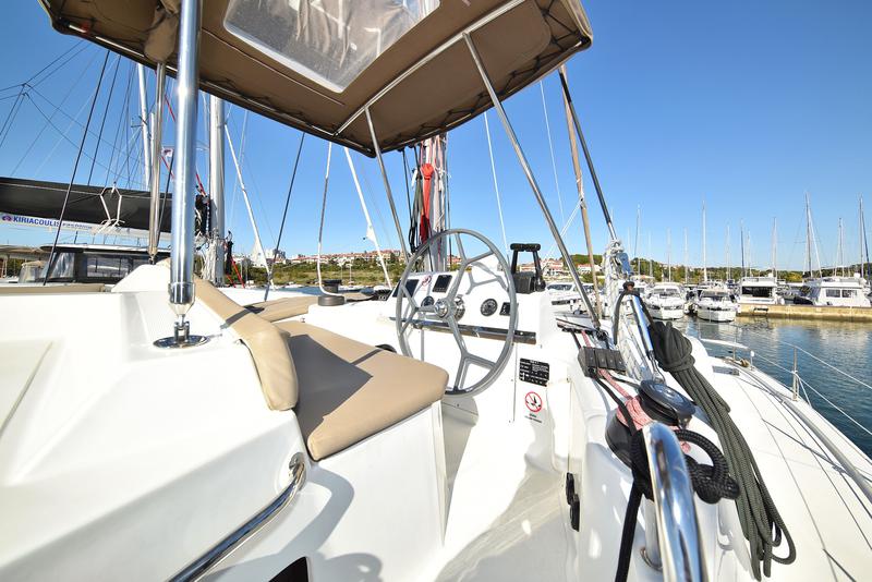 Book yachts online - catamaran - Bali 4.1 - Alinator III - rent