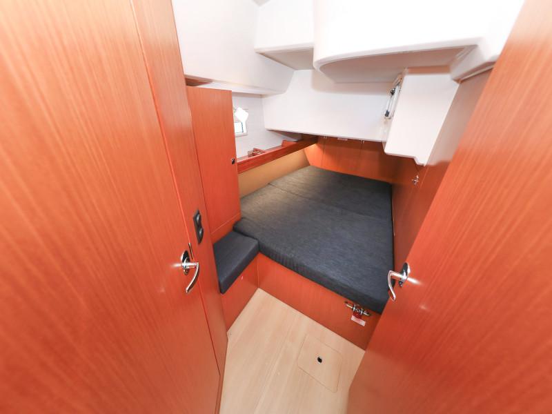 Book yachts online - sailboat - Bavaria Cruiser 46 - Jameson II - rent