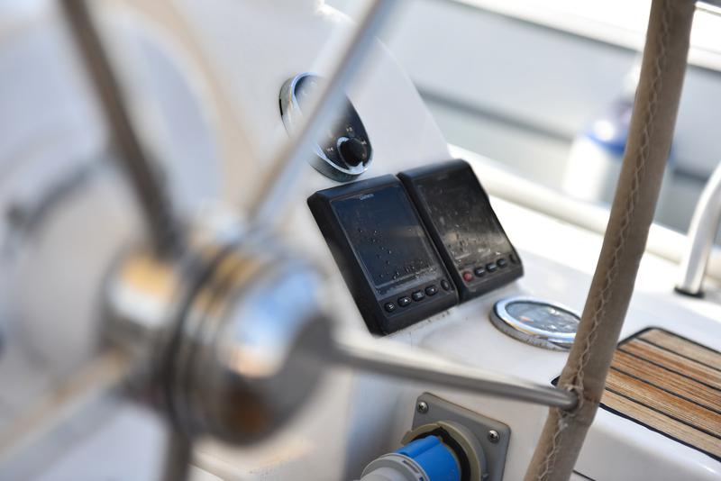 Book yachts online - sailboat - Bavaria Cruiser 41 - CHILL BILL - rent