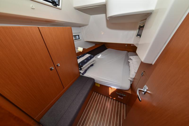 Book yachts online - sailboat - Bavaria Cruiser 41 - CHILL BILL - rent