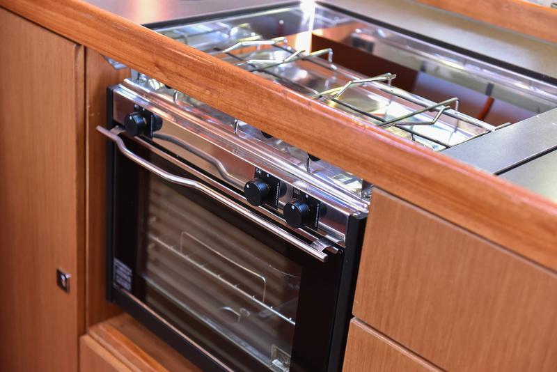 Book yachts online - sailboat - Bavaria Cruiser 41 - CHILL BILL - rent