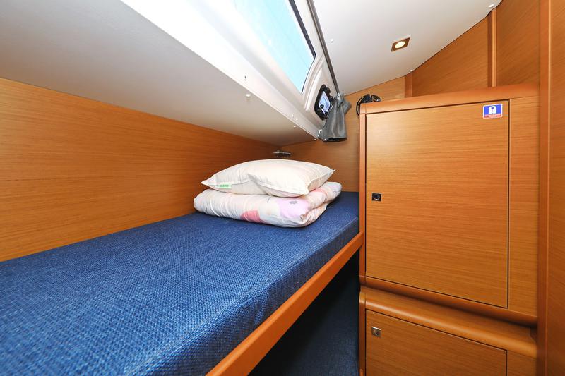 Book yachts online - sailboat - Sun Odyssey 519 - Bora - rent