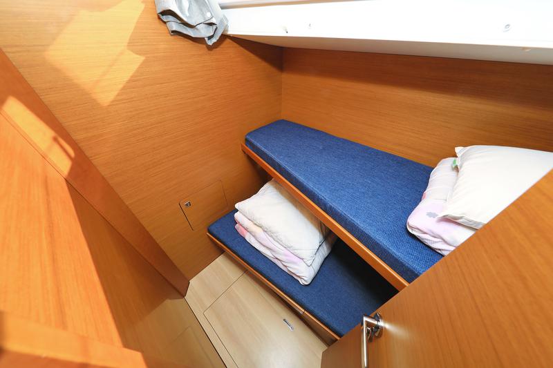 Book yachts online - sailboat - Sun Odyssey 519 - Bora - rent