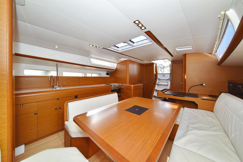 Book yachts online - sailboat - Sun Odyssey 519 - Bora - rent