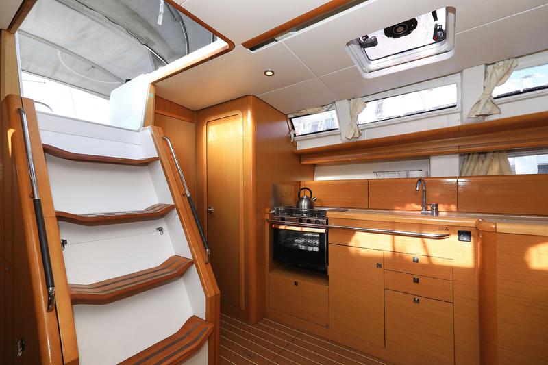 Book yachts online - sailboat - Sun Odyssey 44 i - Sveamare - rent
