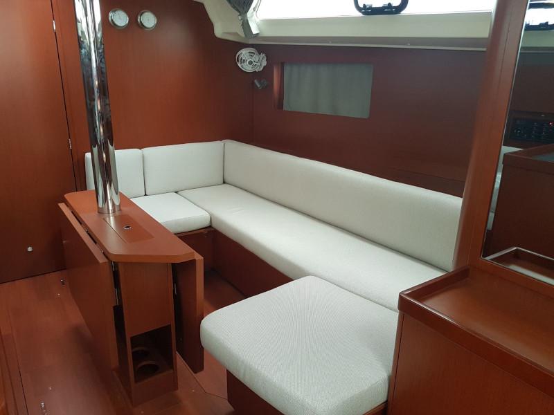 Book yachts online - sailboat - Oceanis 41.1 - Gloria - rent