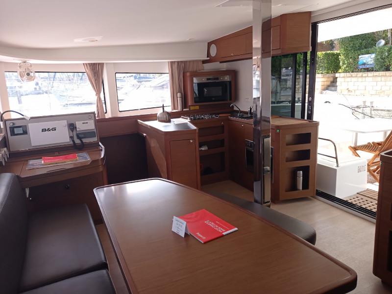 Book yachts online - catamaran - Lagoon 42 (4+2) cb WM - Claudia - rent