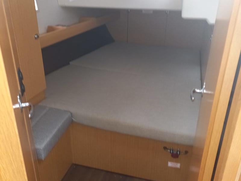 Book yachts online - sailboat - Bavaria Cruiser 46 - Skyfall - rent