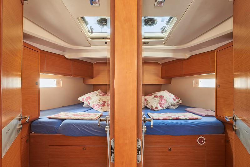 Book yachts online - sailboat - Sun Odyssey 509 - I.Q. - rent