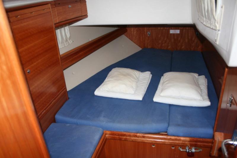 Book yachts online - sailboat - Bavaria 50 cruiser - Barolo I - rent