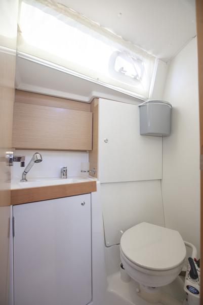 Book yachts online - sailboat - Oceanis 38 - Servus - rent
