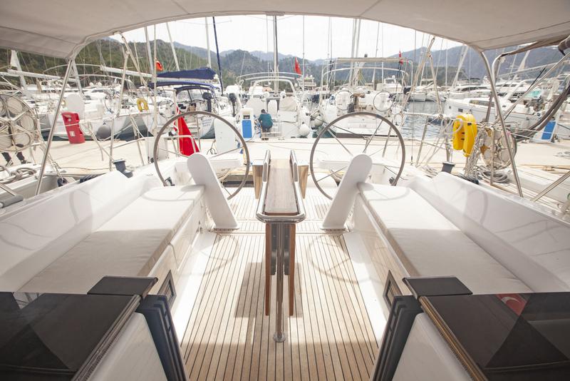 Book yachts online - sailboat - Hanse 388 - Atlas - rent
