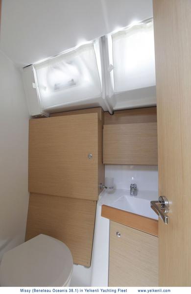 Book yachts online - sailboat - Oceanis 38.1 - Missy - rent