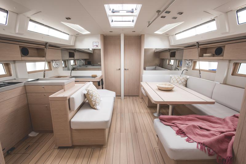 Book yachts online - sailboat - Oceanis 51.1 - Aphros - Comfort line - rent