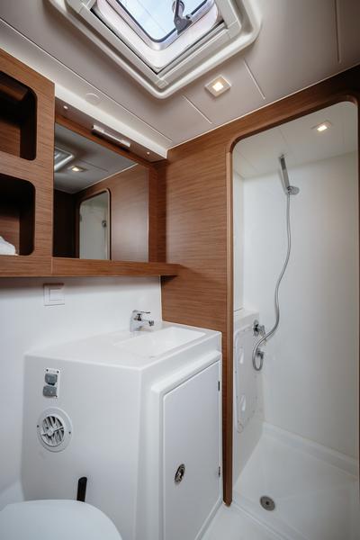 Book yachts online - catamaran - Lagoon 42 - Gelsomino - Premium line - rent