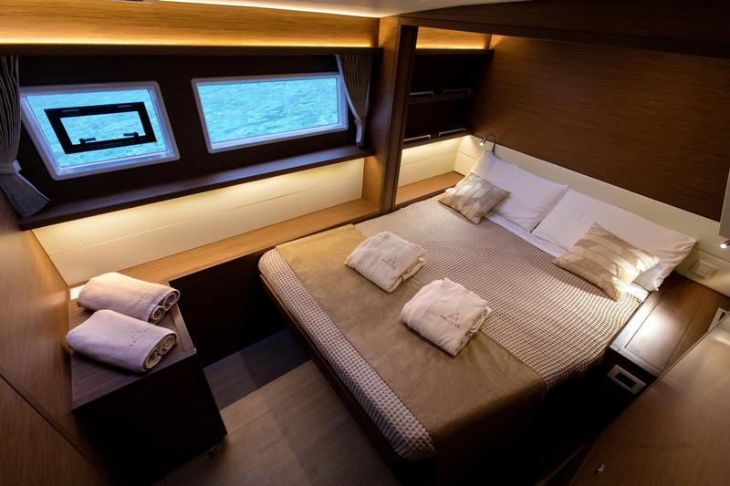 Book yachts online - catamaran - Lagoon 52F - SAILUXE - Fico - rent