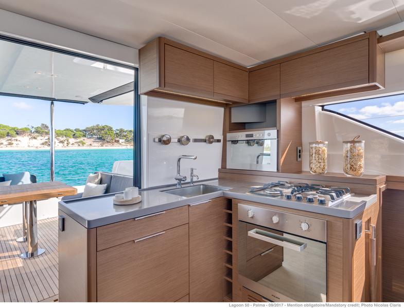 Book yachts online - catamaran - Lagoon 50 (6 cab) - Finocchietto - Premium Crewed Line - rent