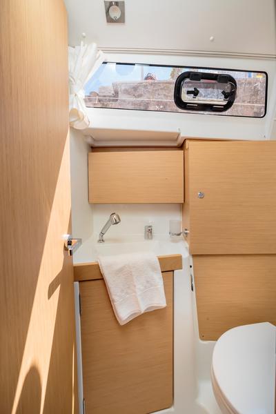 Book yachts online - sailboat - Oceanis 35.1 - Il Moro di Lamezia - Comfort line - rent