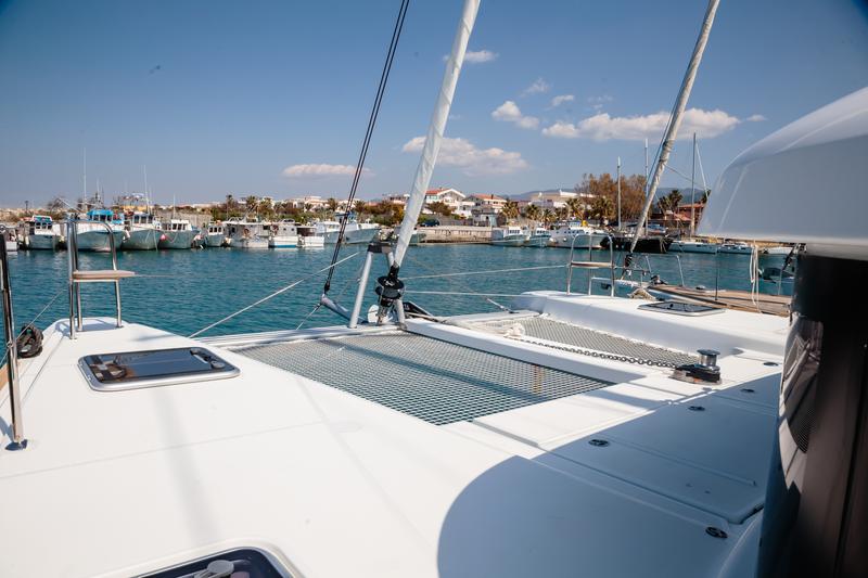Book yachts online - catamaran - Lagoon 40 - Gelso - Premium line - rent