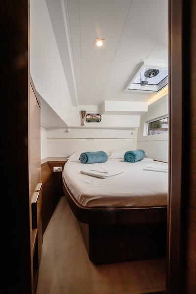 Book yachts online - catamaran - Lagoon 40 - Nereo - Standard line - rent